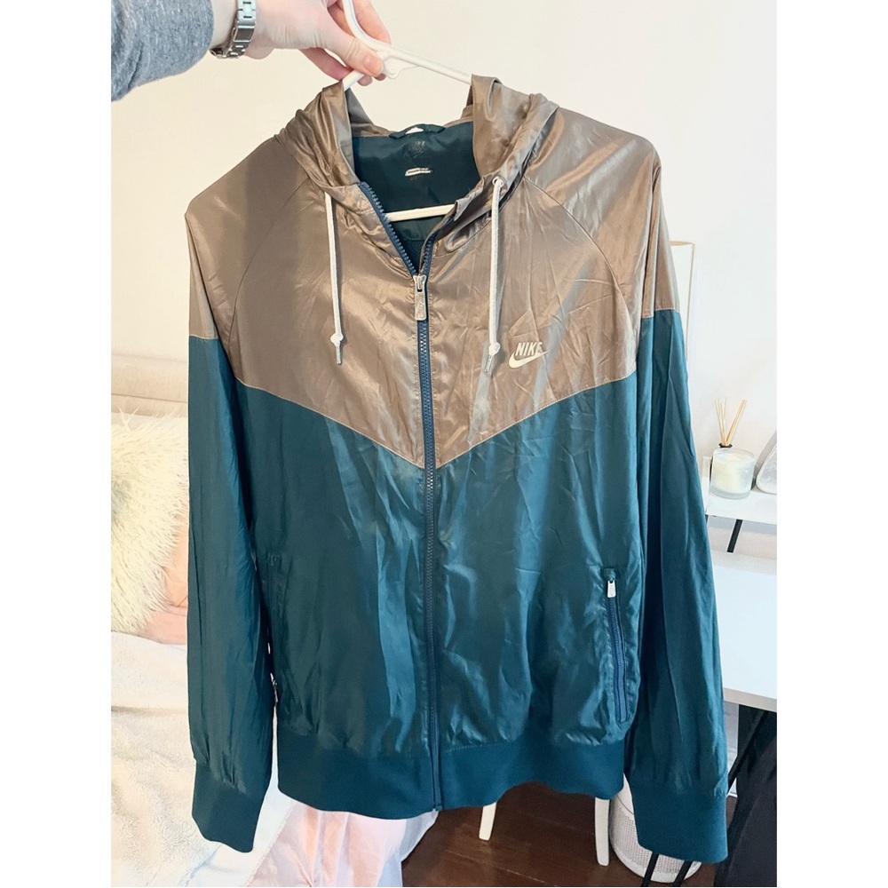 Nike Teal Windrunner Windbreaker Jacket Mint Condition $110 Value Large